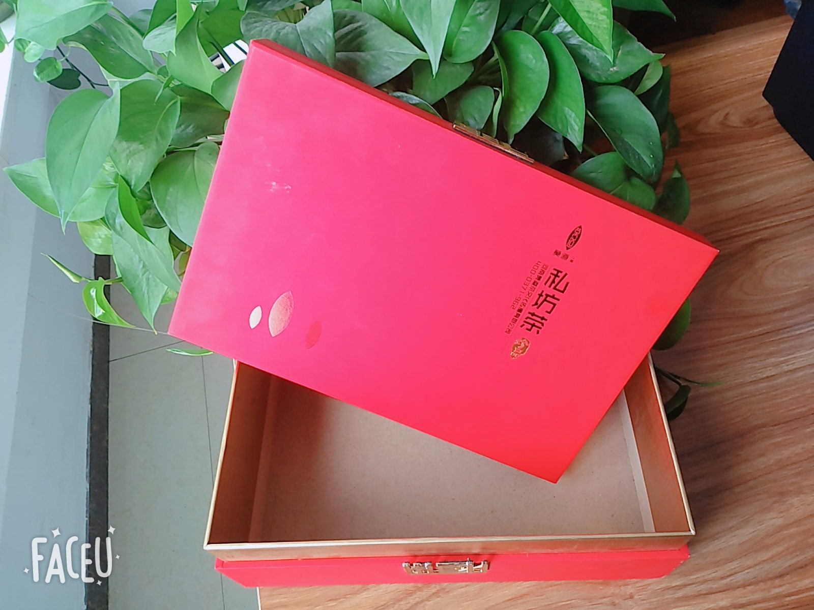 今天鄭州紙上印包裝廠為您一一解答為什么定制包裝盒，廠家樣品費(fèi)那么貴，貴在哪里？