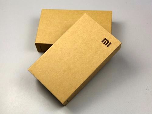 說(shuō)到牛皮紙盒，多少人會(huì)箱到小米手機(jī)盒？